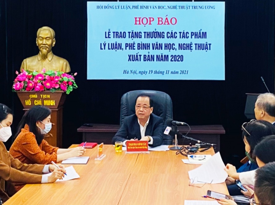17 tác phẩm lý luận phê bình VHNT nhận Tặng thưởng của Ban Bí thư năm 2021