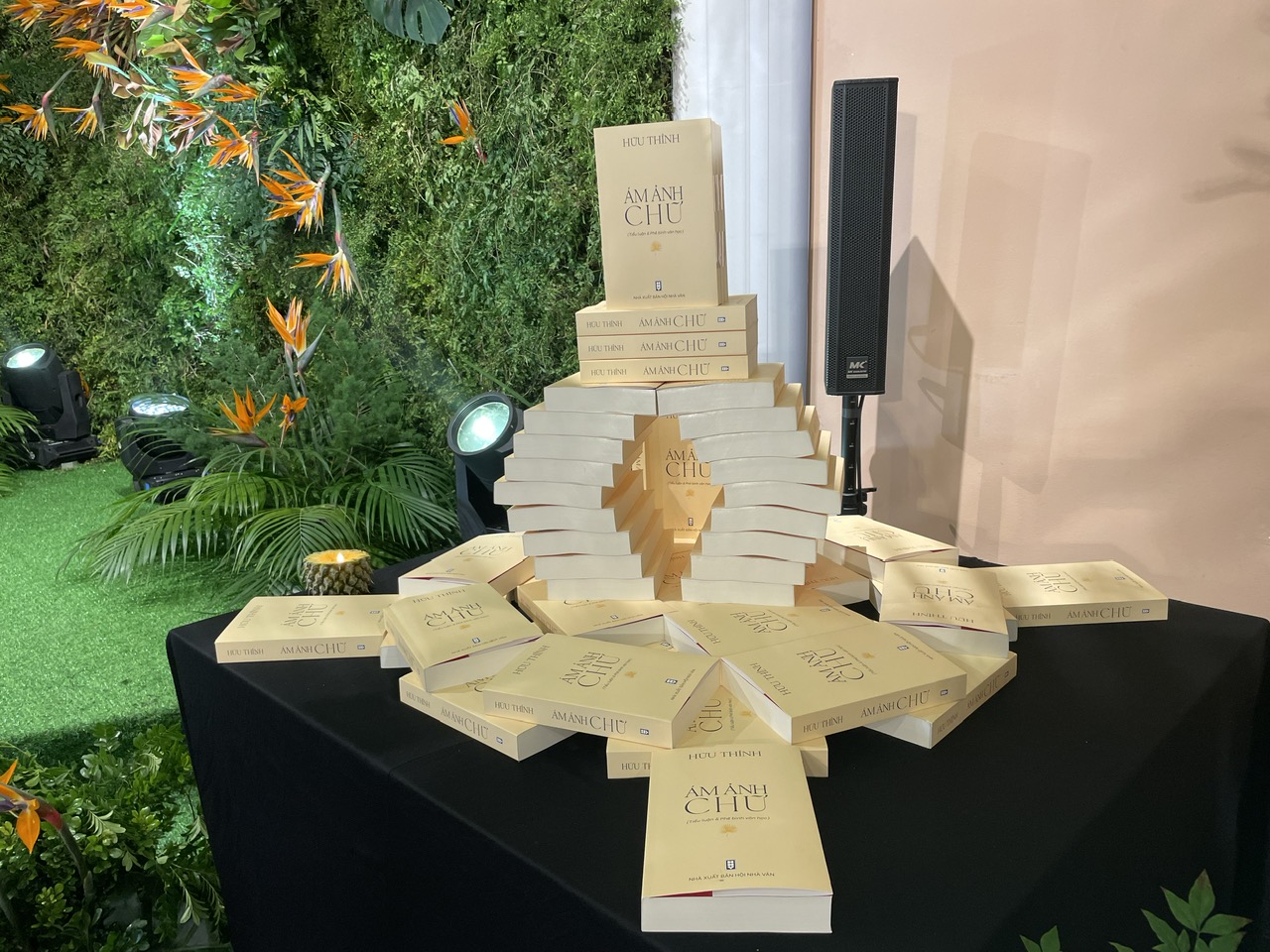 Nhà thơ Hữu Thỉnh tuổi bát thập vẫn ám ảnh chữ