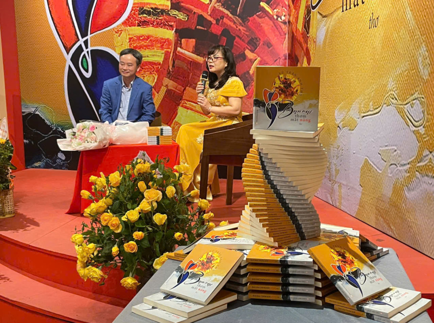 'Ban mai thơm mắt nắng' - bản hòa ca cuộc sống