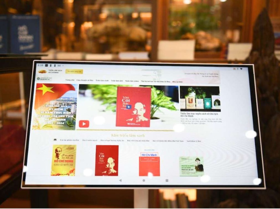 Di sản Hồ Chí Minh đến gần bạn đọc qua sách điện tử, sách nói