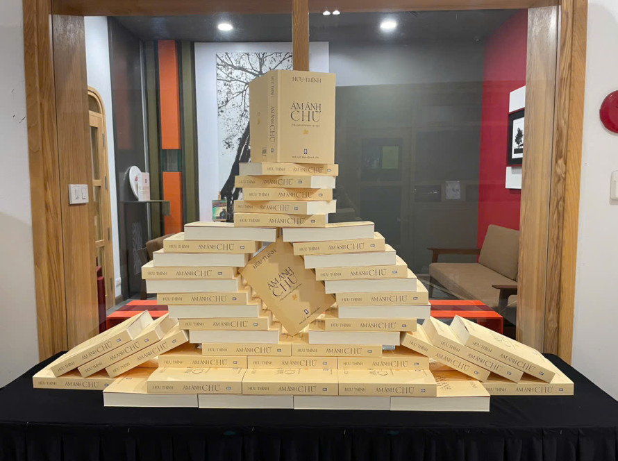 ÁM ẢNH CHỮ - LỜI TRI ÂN SÂU NẶNG GỬI TỚI BẠN VĂN CHƯƠNG