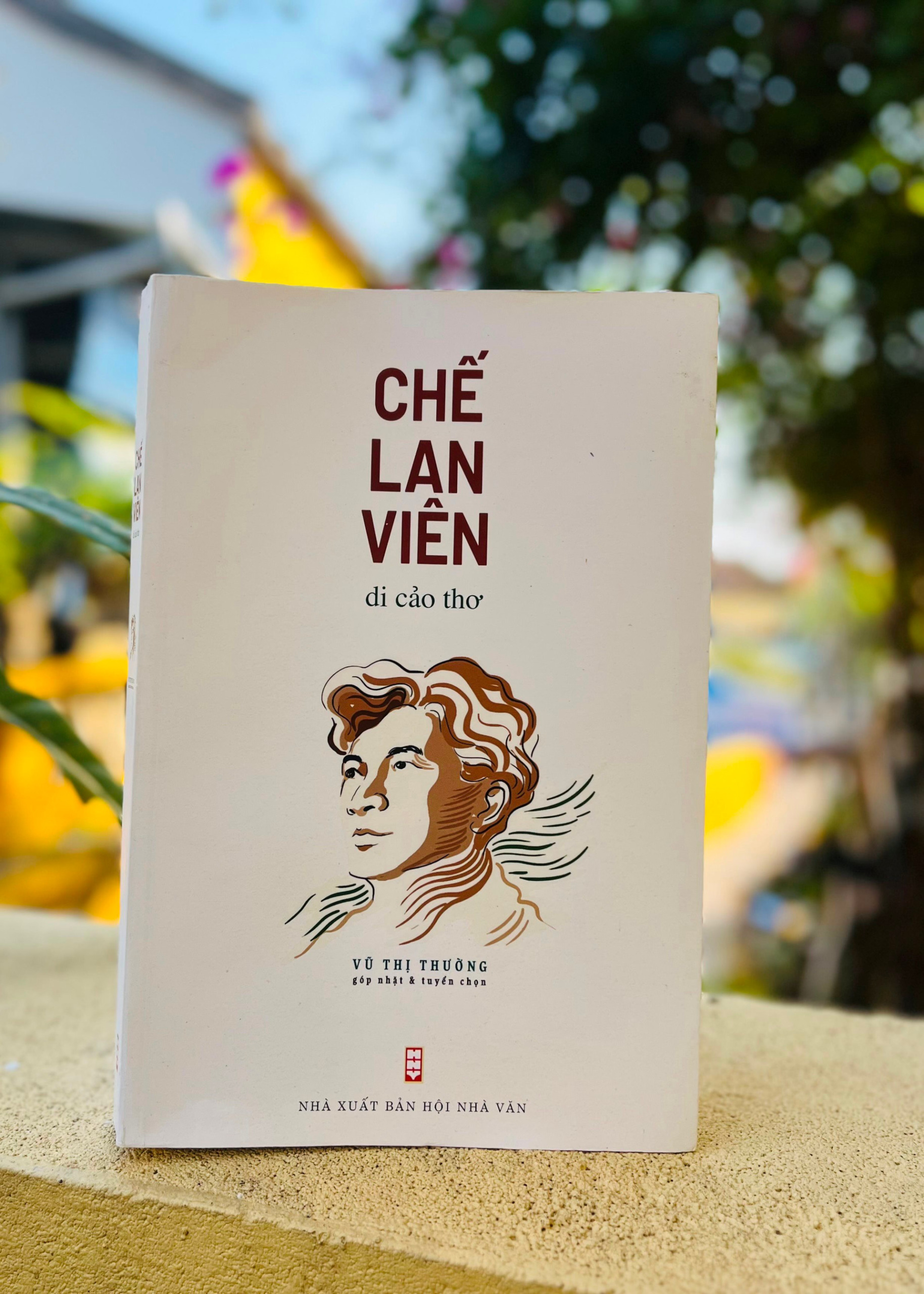 BÀI THƠ TẶNG VỢ CỦA CHẾ LAN VIÊN