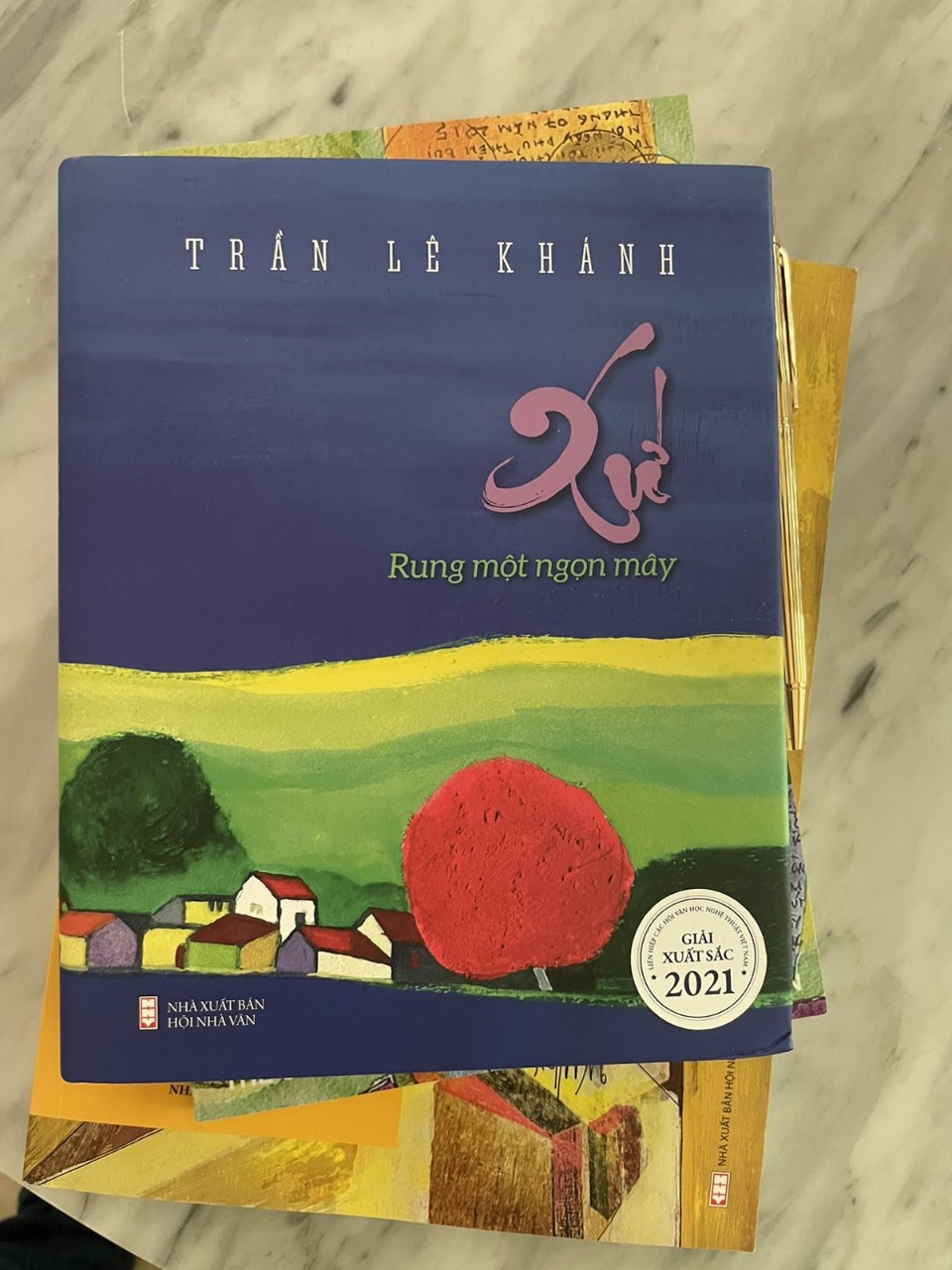 Chất lãng mạn huyền bí trong thơ Trần Lê Khánh