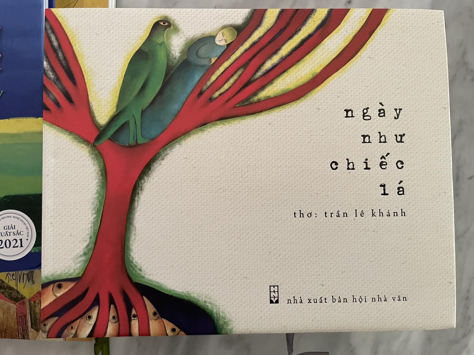 Đôi lời về hai tập thơ Lục bát múa và  Ngày như chiếc lá của Trần Lê Khánh