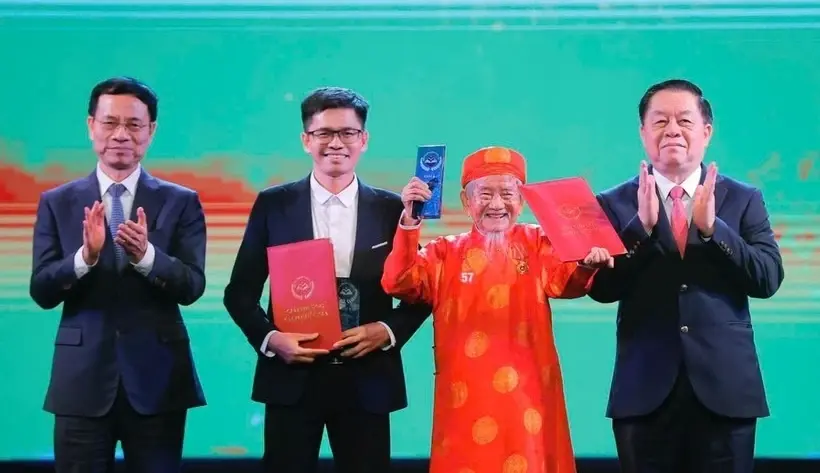 Giải thưởng Sách Quốc gia lần thứ VIII tổ chức vào quý IV