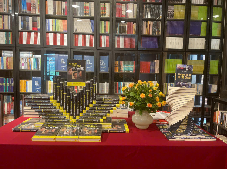 HÀNH TRÌNH TÌM LẠI KÝ ỨC LỊCH SỬ VÀ LÒNG TIN YÊU CUỘC ĐỜI