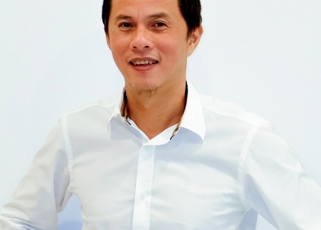 Hiện thực trong hiện thực - phát lộ điểm đồng quy vạn vật trong thơ Trần Lê Khánh