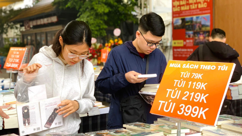 NGÀY SÁCH VÀ VĂN HOÁ ĐỌC VIỆT NAM HƯỚNG TỚI ĐỘC GIẢ VÙNG SÂU, VÙNG XA