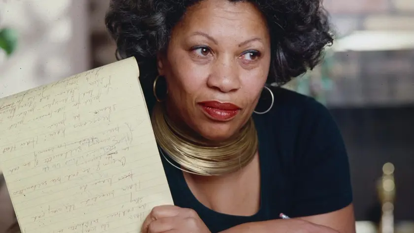 NỮ NHÀ VĂN ĐOẠT NOBEL TỪNG LÀ BIÊN TẬP VIÊN HUYỀN THOẠI