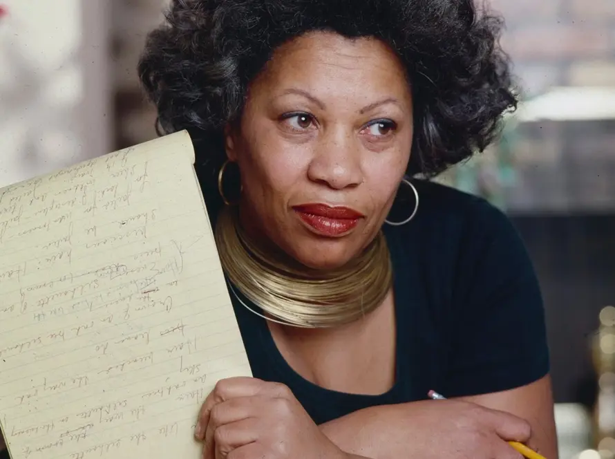 NỮ NHÀ VĂN ĐOẠT NOBEL TỪNG LÀ BIÊN TẬP VIÊN HUYỀN THOẠI