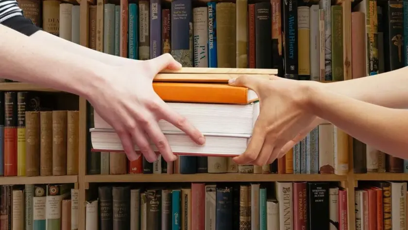 TẠI SAO VIỆC CHO MƯỢN SÁCH LẠI KHÓ KHĂN?