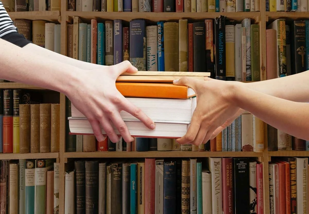 TẠI SAO VIỆC CHO MƯỢN SÁCH LẠI KHÓ KHĂN?