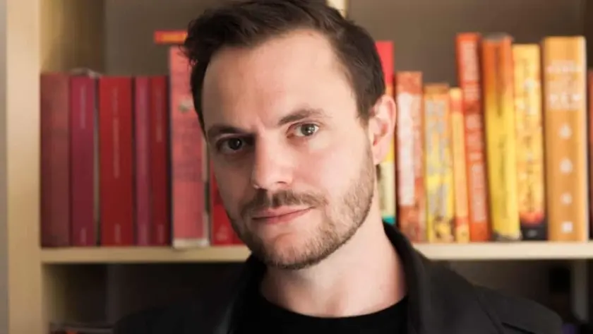 TRẢI LÒNG CỦA NGƯỜI VIẾT THUÊ ẨN DANH KHI TÁC PHẨM NỔI TIẾNG