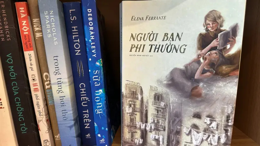 Thân thế kỳ bí của tác giả cuốn sách được bình chọn hay nhất thế kỷ 21