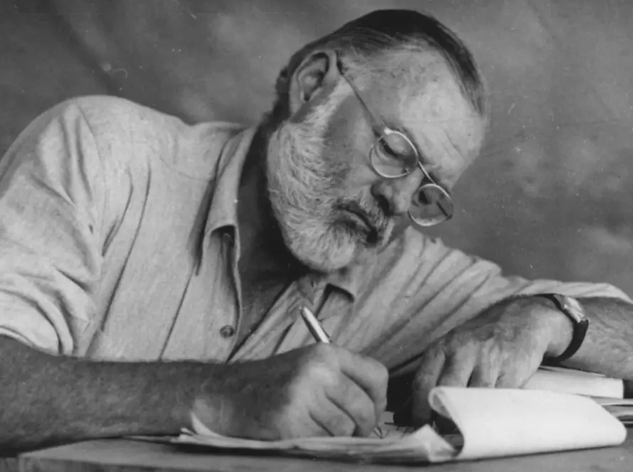 Trước khi nổi tiếng, các nhà văn từng làm gì?